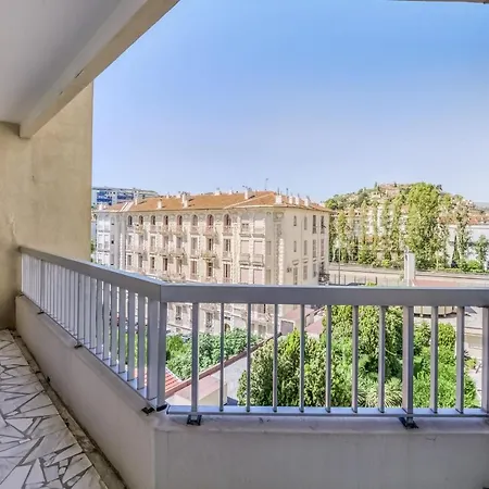 Greeter-appartement Lumineux Avec Vue Sur La Daire Nice