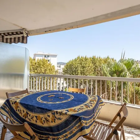 Greeter-appartement Lumineux Avec Vue Sur La Daire Nice